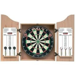BULL'S DARTSTATION, BERSAGLIO FRECCETTE CLASSICO CON ARMADIETTO AD ANTE, 2 SET FRECCETTE E MISURE DA GARA