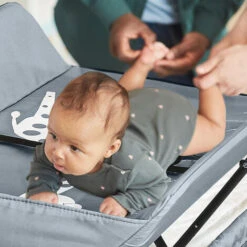 Randaco Fasciatoio Pieghevole Portatile, Bagnetto Cambio Pannolini Per Bambini Neonati, Con Ruote E Cesto Portaoggetti Grigio Scuro -Armonia Casa 81307639 5